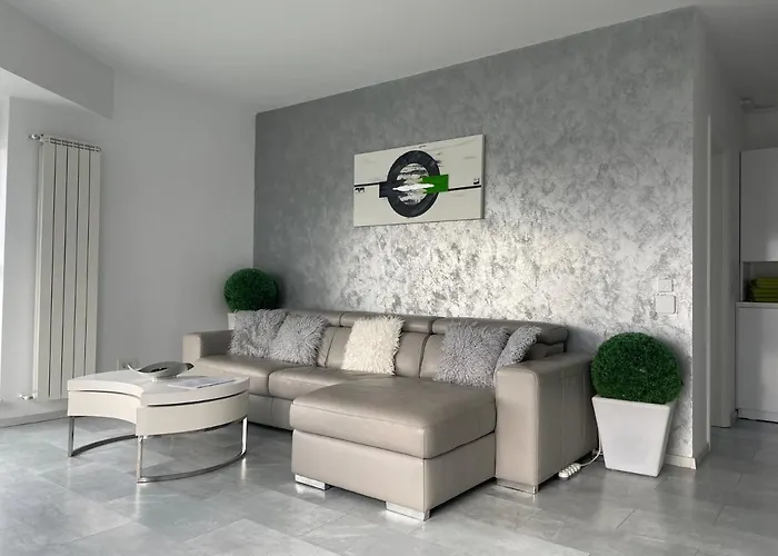 Luxury Westpark 2 With View Boekarest