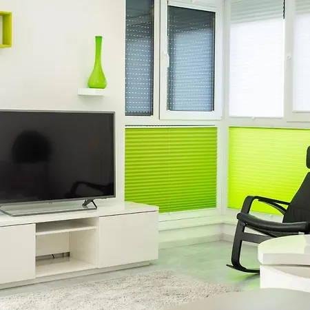 Luxury Westpark 2 With View *