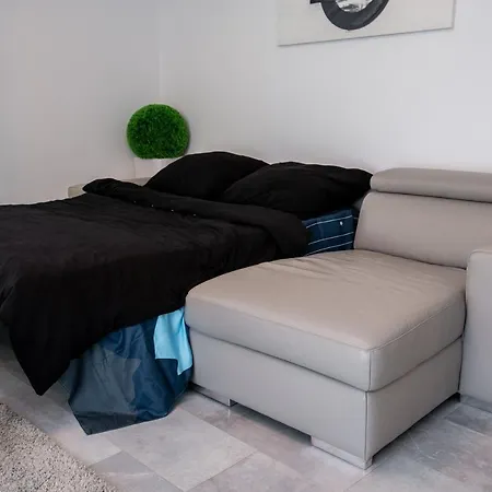 Luxury Westpark 2 With View * Бухарест